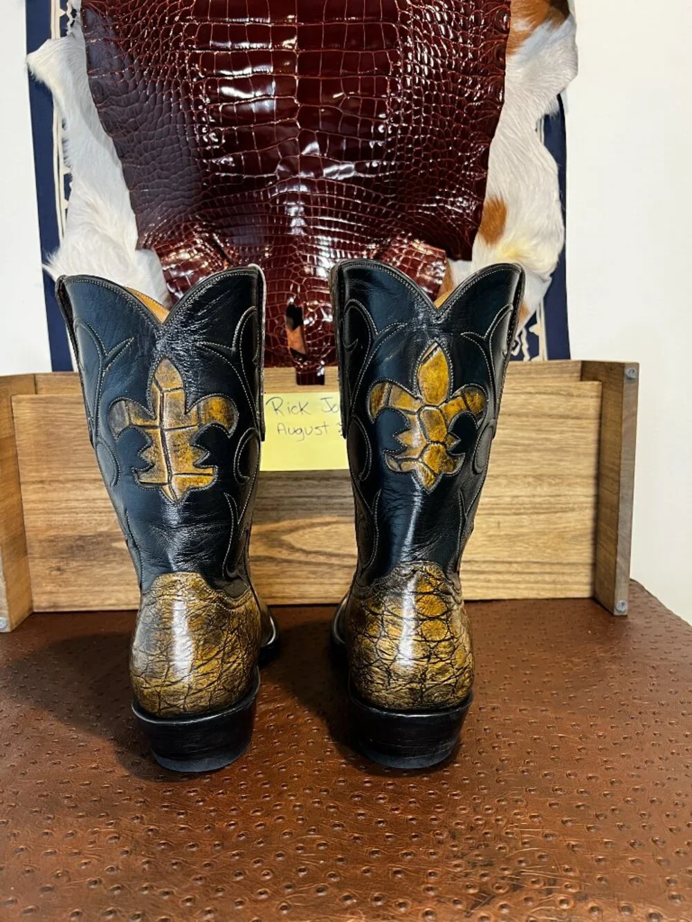 Custom Giant American Alligator Scaled Cowboy Boots in Men's Size 11D